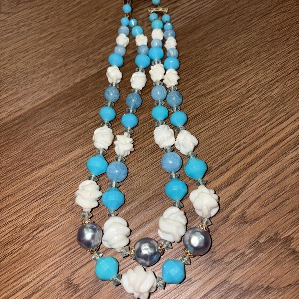 Vintage west Germany Blue, white, and silver beaded necklace with floral